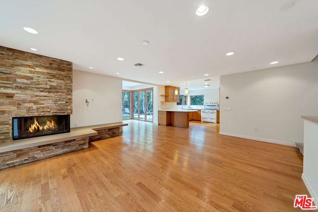 4087 Van Buren Pl