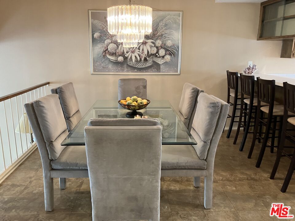 4315 Redwood Ave Unit: 1