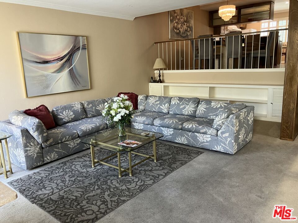 4315 Redwood Ave Unit: 1