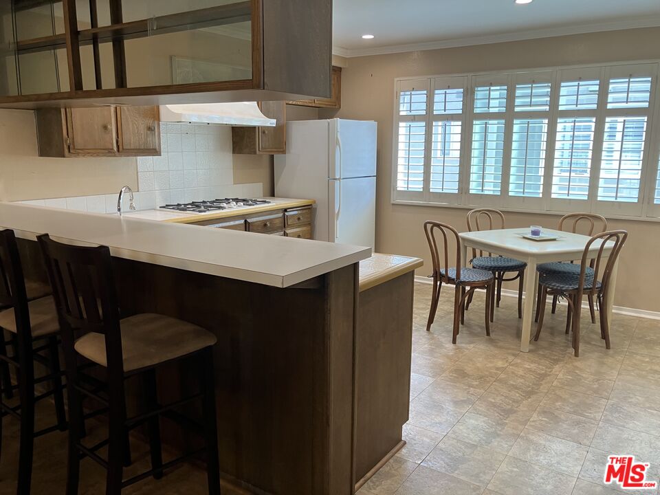 4315 Redwood Ave Unit: 1