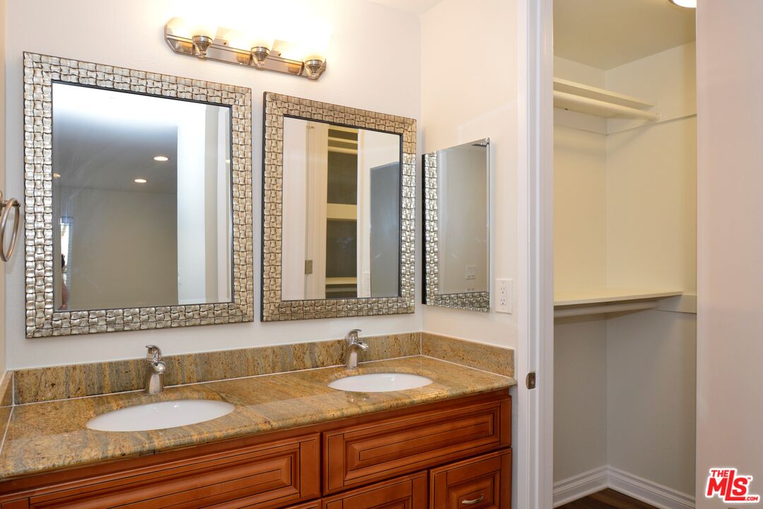 5950 Canterbury Dr Unit: C212