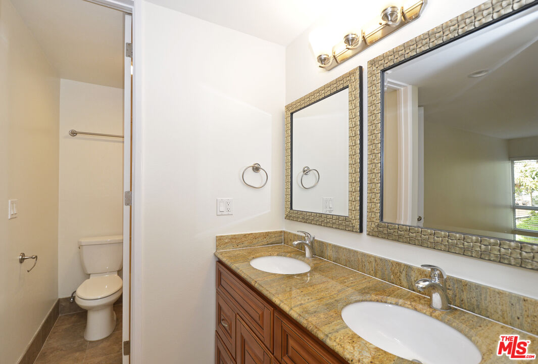 5950 Canterbury Dr Unit: C212