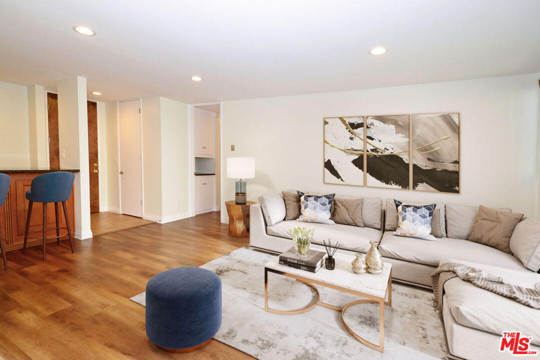 5950 Canterbury Dr Unit: C212