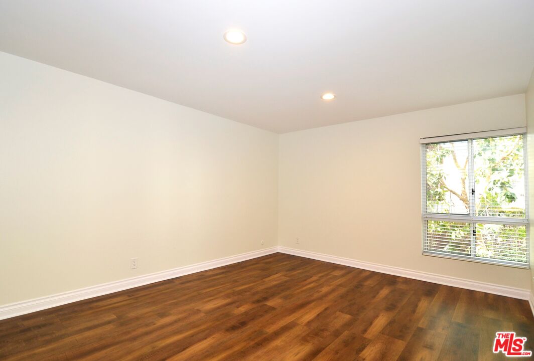 5950 Canterbury Dr Unit: C212