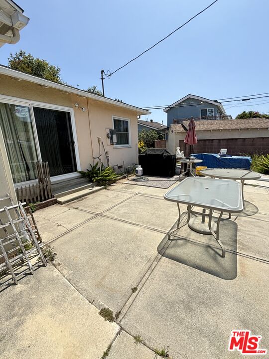 1101 Indiana Ave