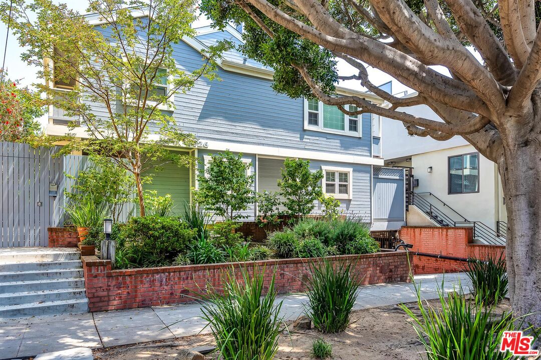 1426 California Ave Unit: 2