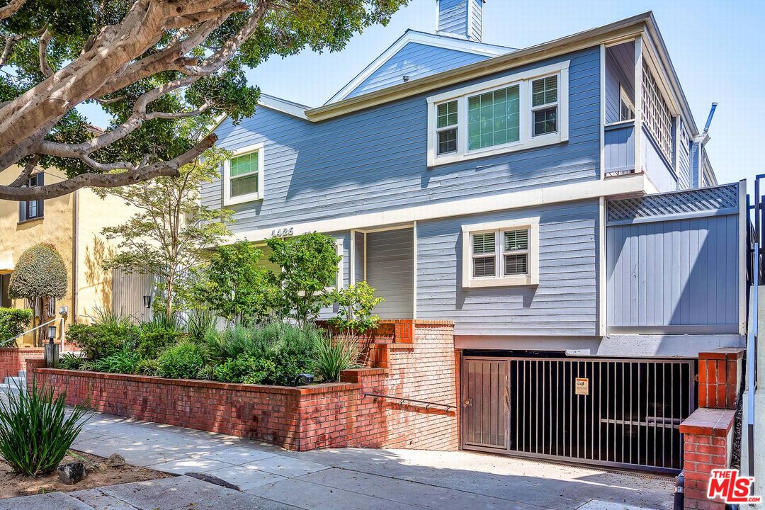 1426 California Ave Unit: 2