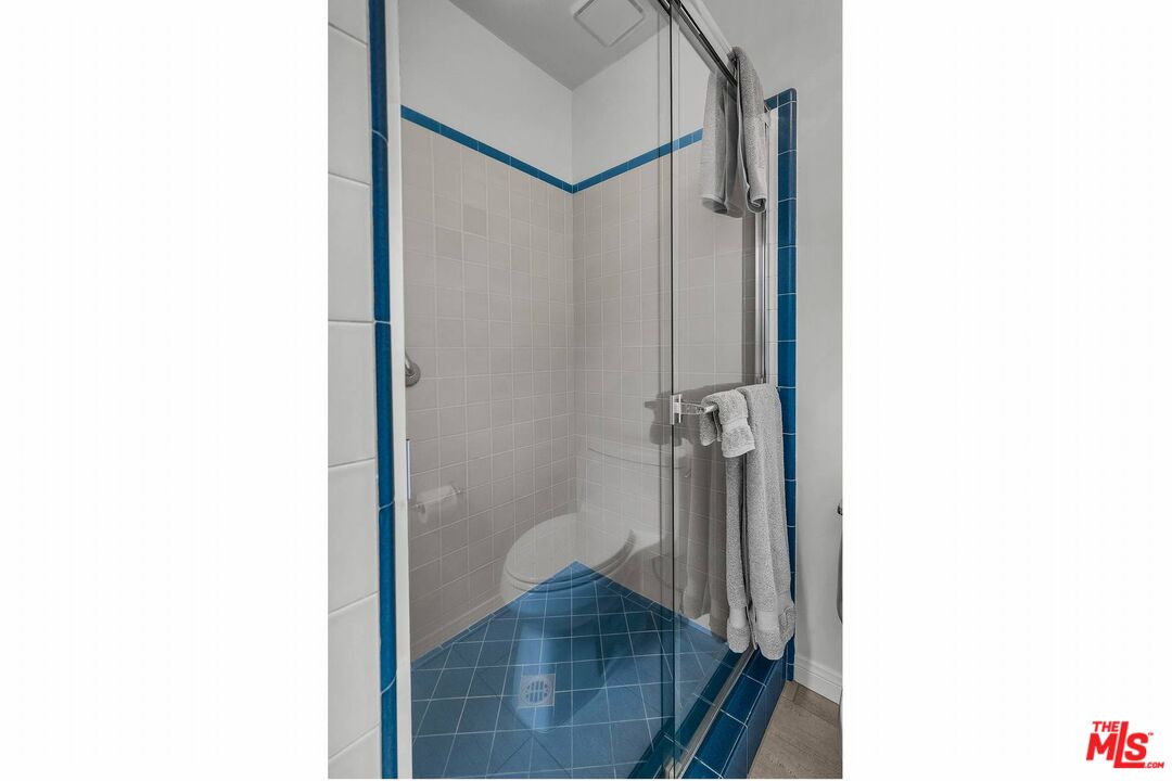 1426 California Ave Unit: 2