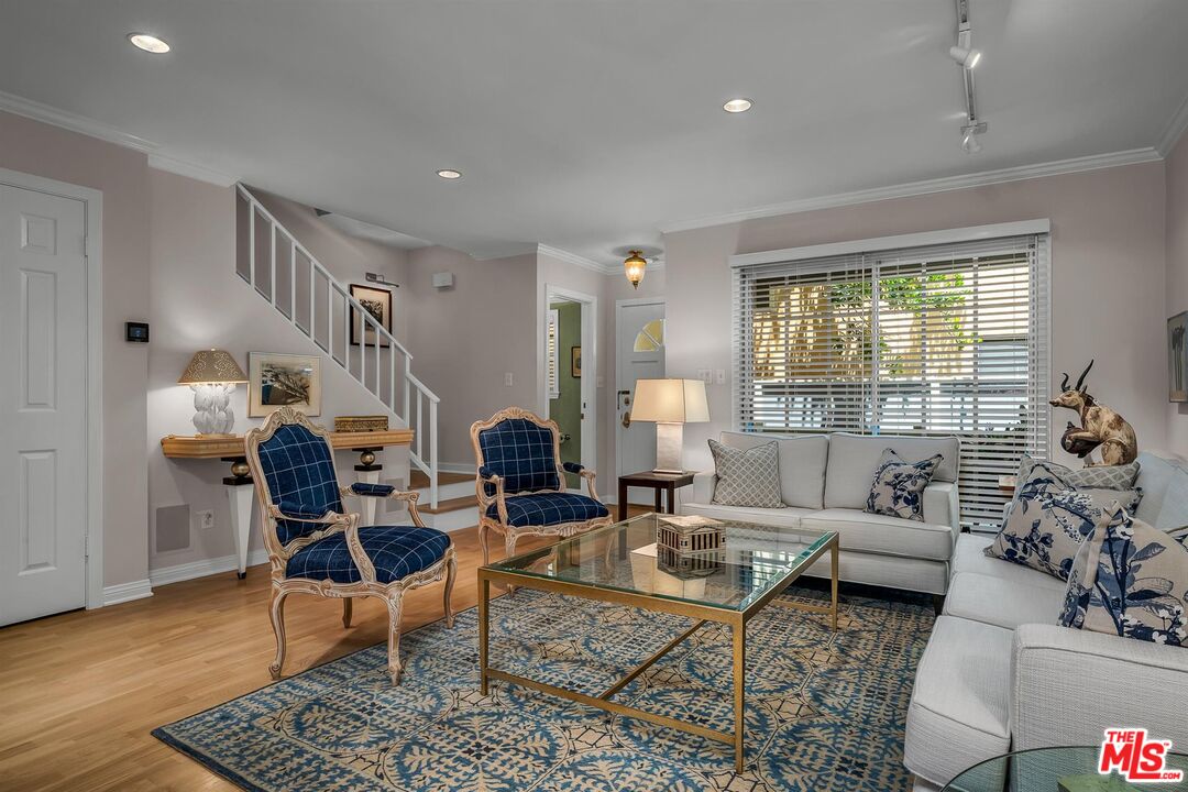 1426 California Ave Unit: 2