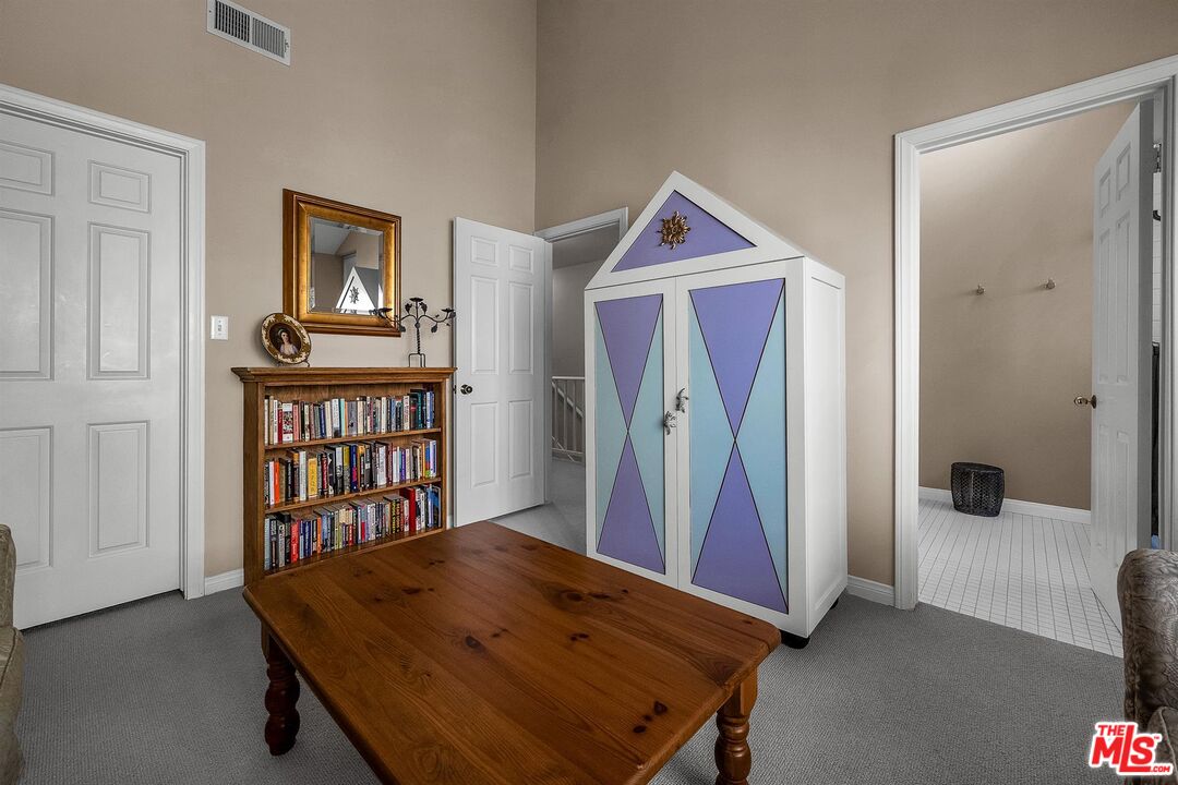 1426 California Ave Unit: 2