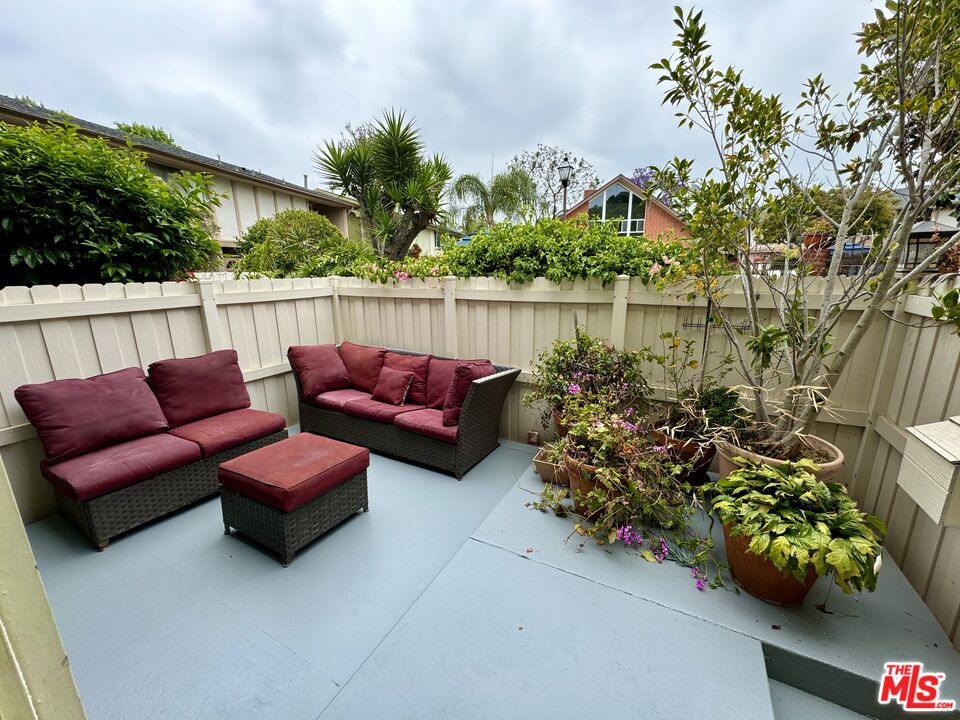 5215 Sepulveda Blvd Unit: 15D