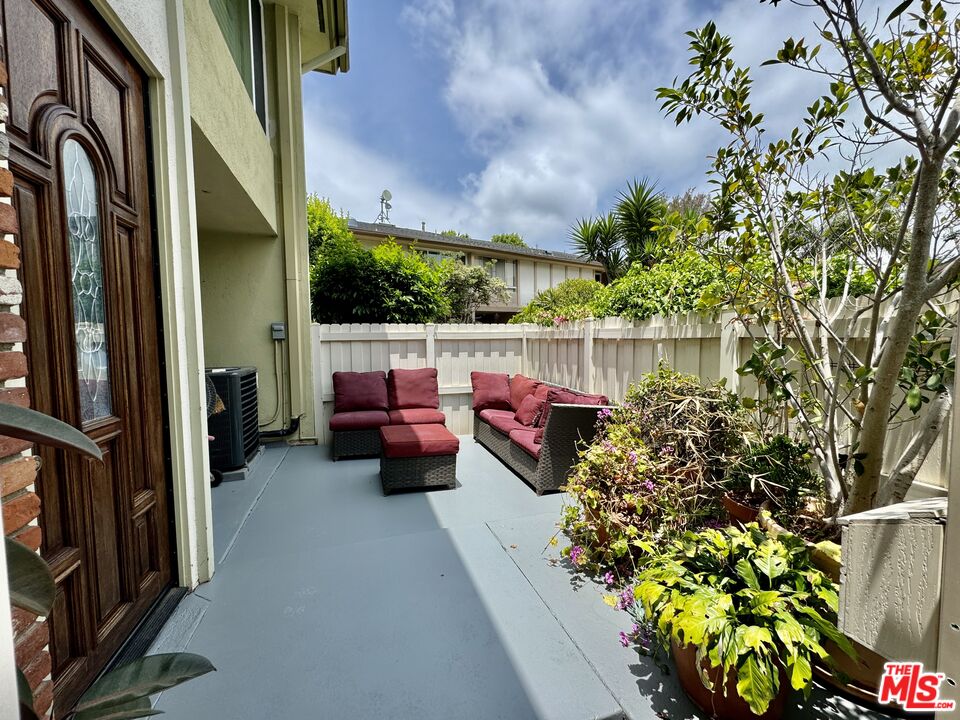 5215 Sepulveda Blvd Unit: 15D