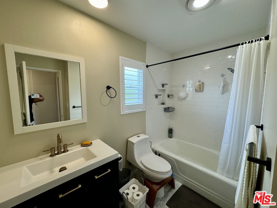 5215 Sepulveda Blvd Unit: 15D