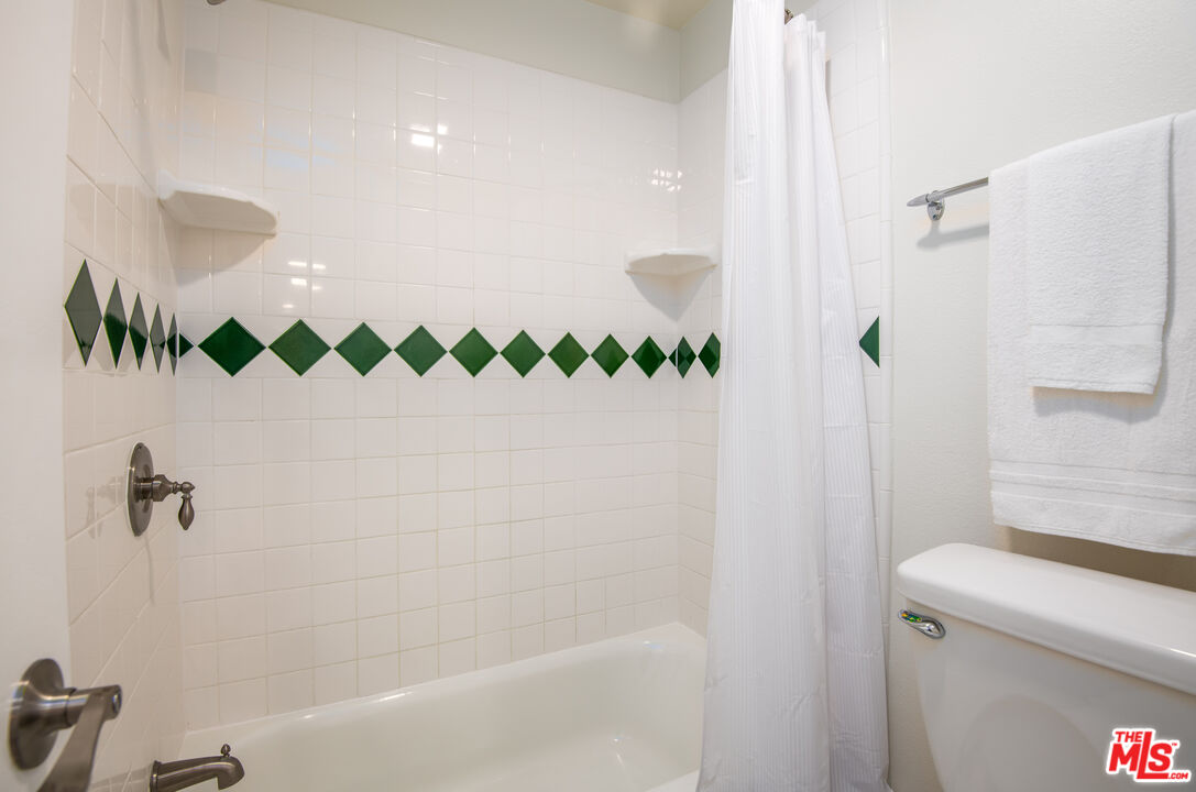 5900 Canterbury Dr Unit: K228