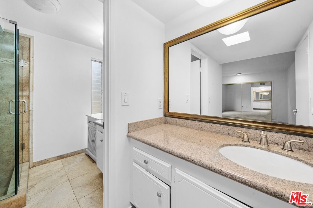 11260 Overland Ave Unit: 18A