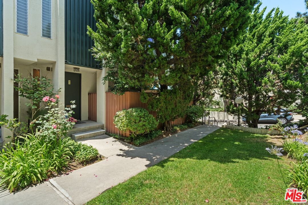 11260 Overland Ave Unit: 18A