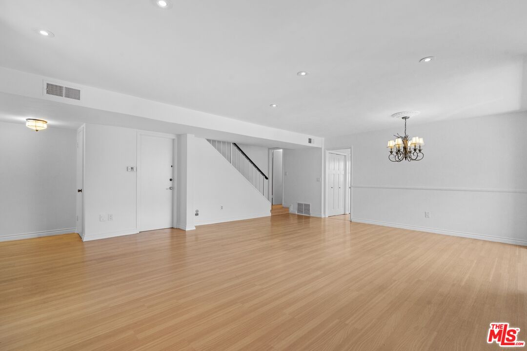 11260 Overland Ave Unit: 18A
