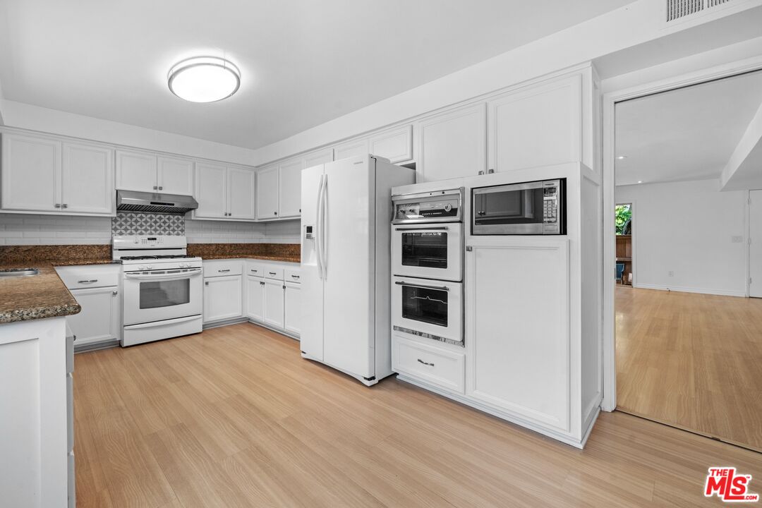 11260 Overland Ave Unit: 18A