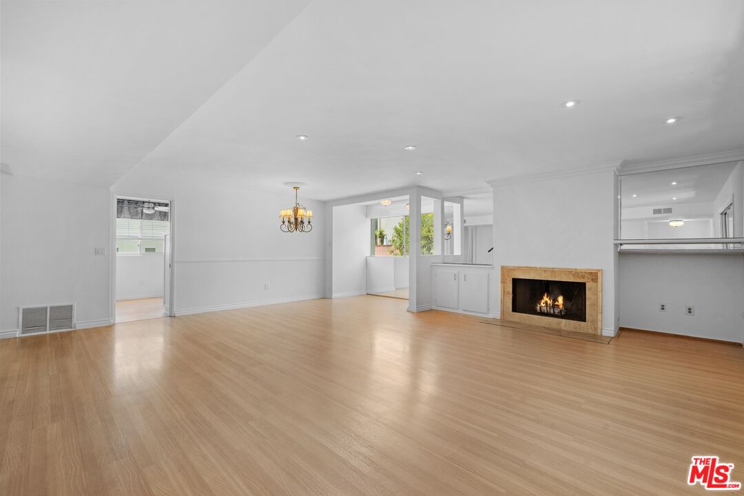 11260 Overland Ave Unit: 18A