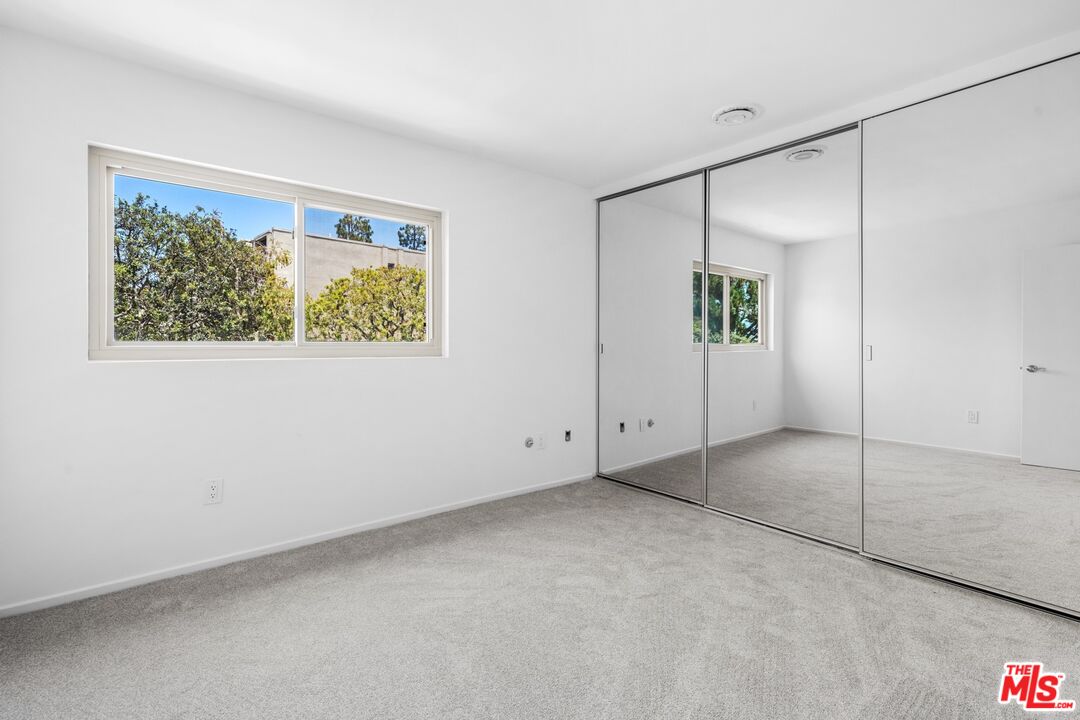 11260 Overland Ave Unit: 18A
