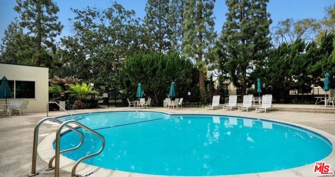 11260 Overland Ave Unit: 18A