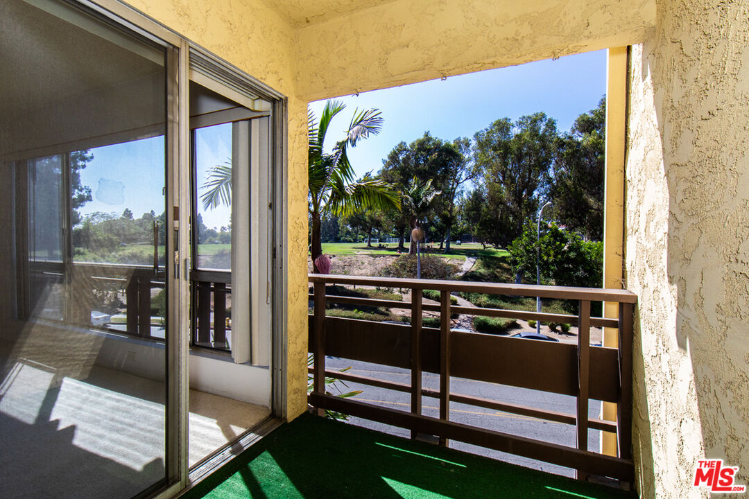 6250 Buckingham Pkwy Unit: 211