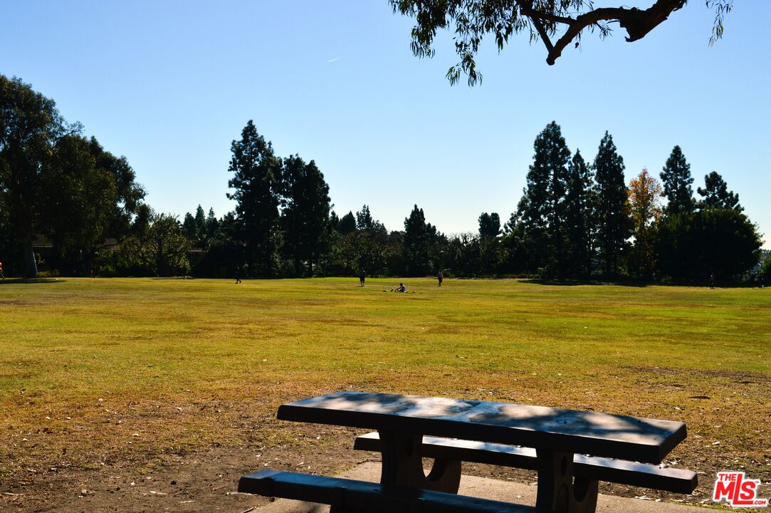 6250 Buckingham Pkwy Unit: 211