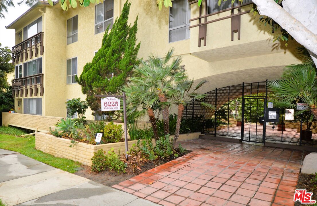 6225 Canterbury Dr Unit: 311