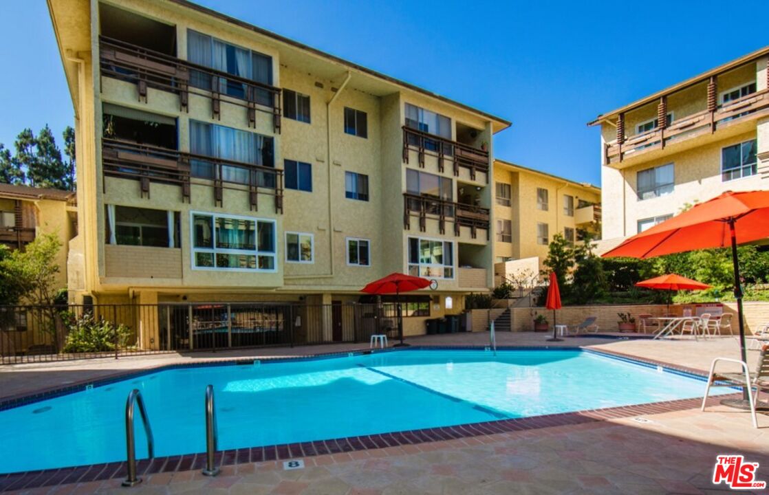 6225 Canterbury Dr Unit: 311