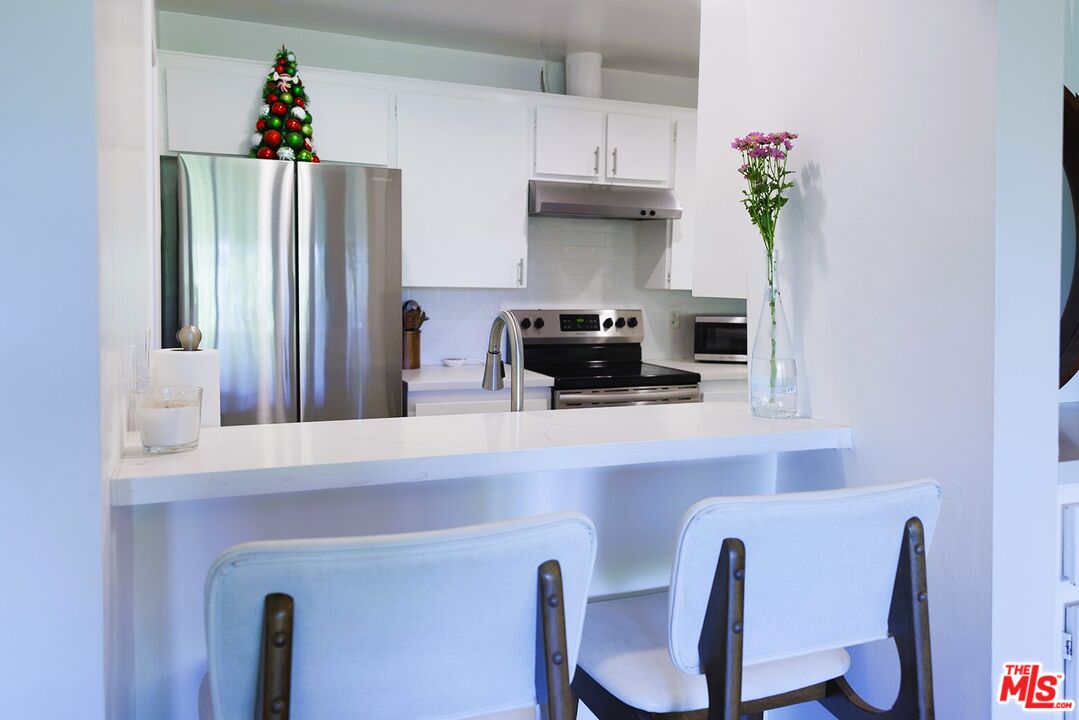 6225 Canterbury Dr Unit: 311