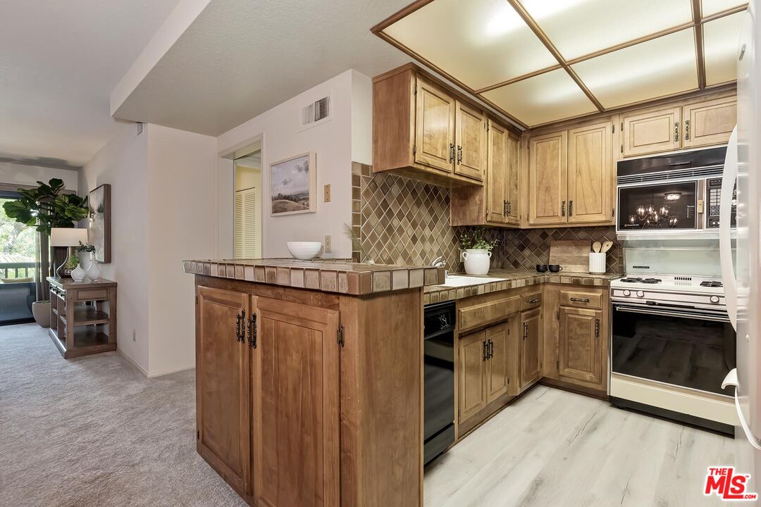 8515 Falmouth Ave Unit: 301