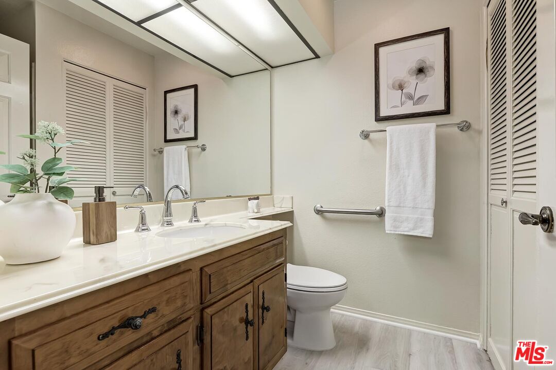8515 Falmouth Ave Unit: 301