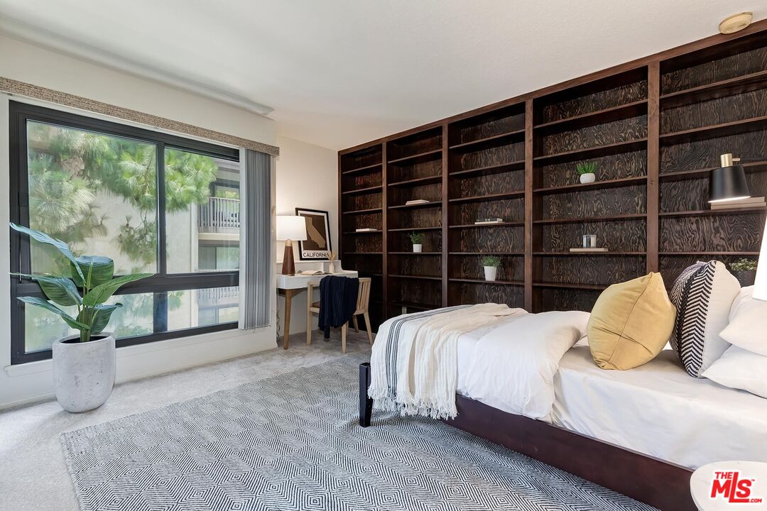 8515 Falmouth Ave Unit: 301