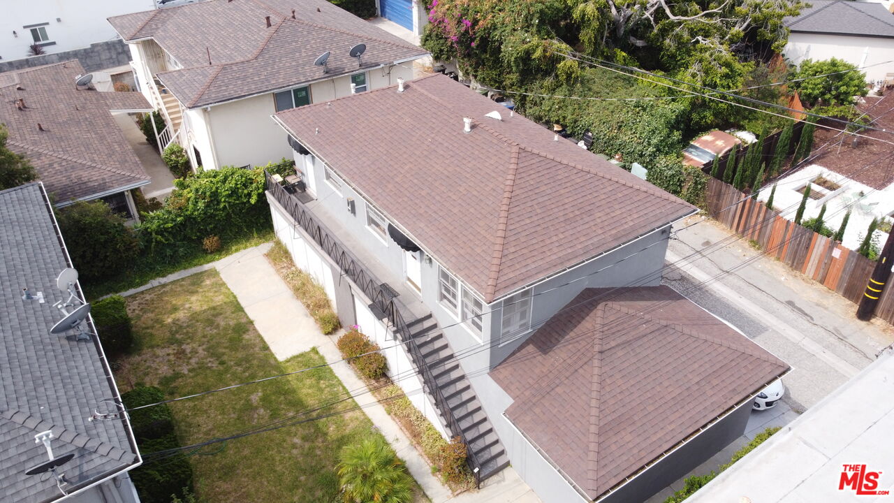 7045 S La Cienega Blvd