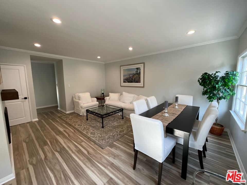 117 N Kings Unit: 119 3/4