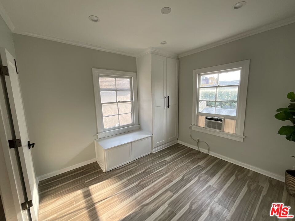 117 N Kings Unit: 119 3/4