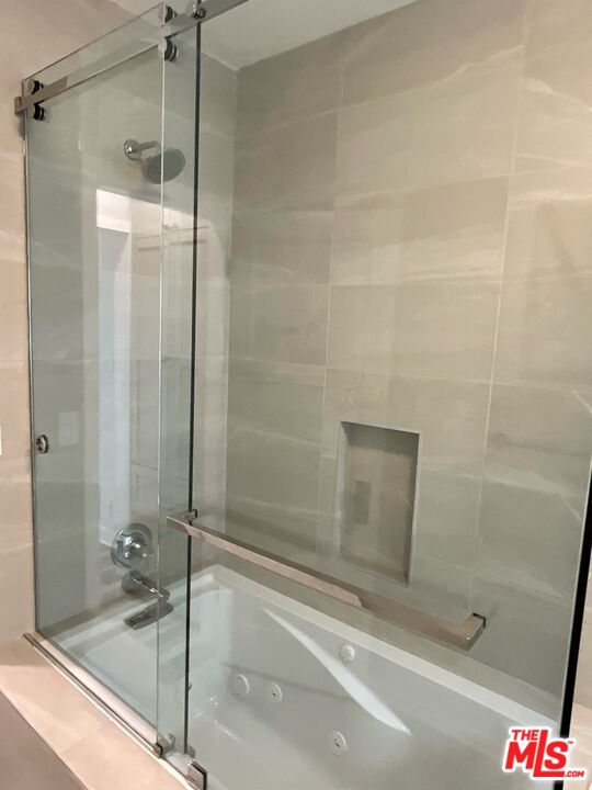 117 N Kings Unit: 119 3/4