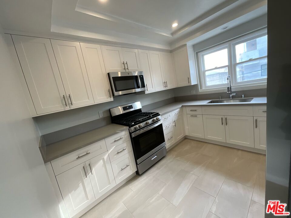 117 N Kings Unit: 119 3/4