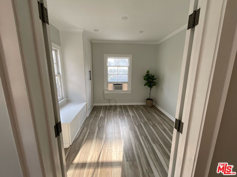 117 N Kings Unit: 119 3/4