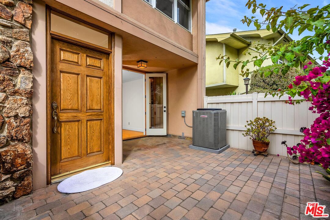 5215 S Sepulveda Blvd Unit: 11D