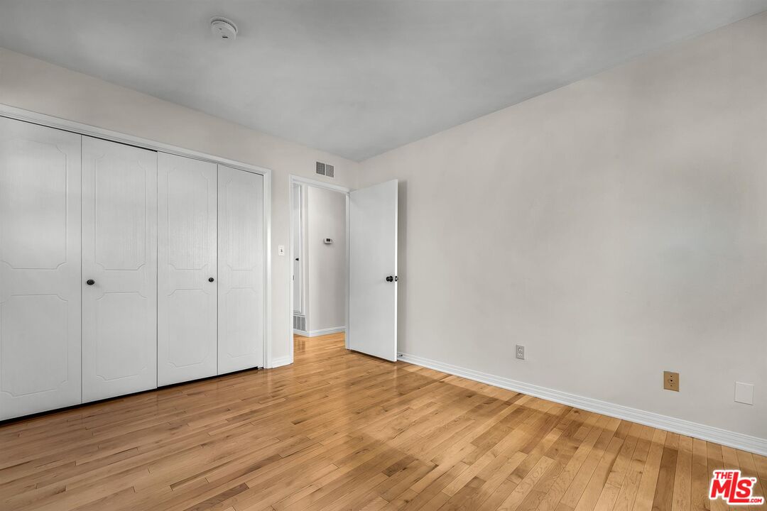 5215 S Sepulveda Blvd Unit: 11D