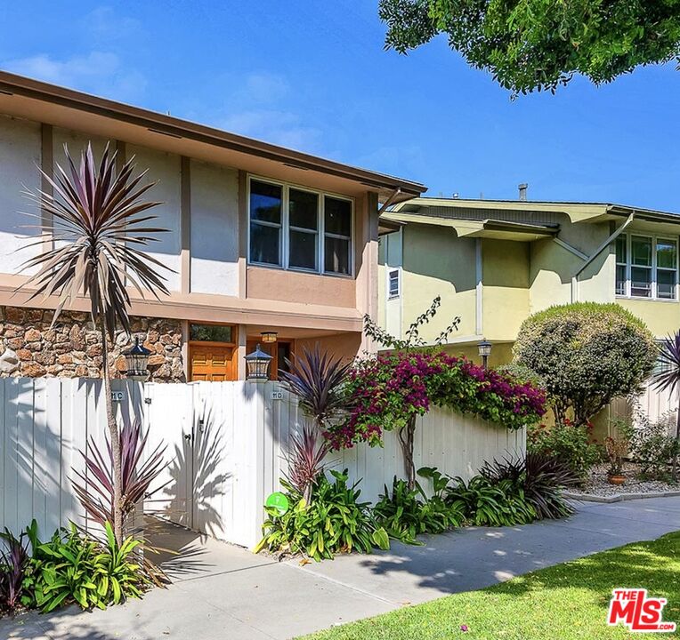 5215 S Sepulveda Blvd Unit: 11D