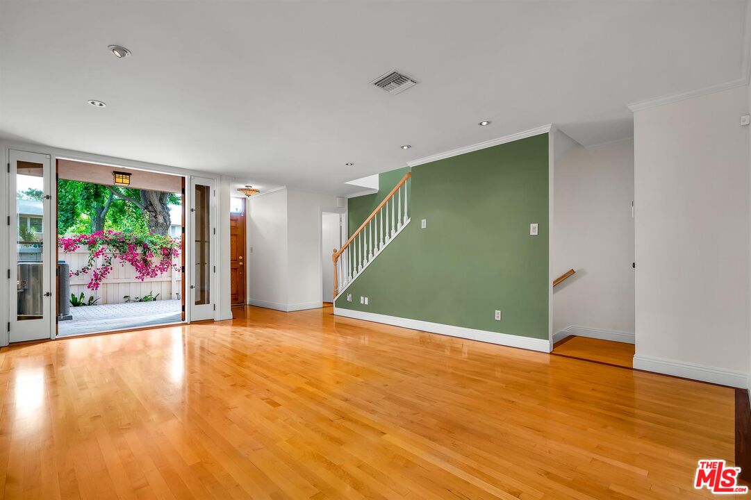 5215 S Sepulveda Blvd Unit: 11D