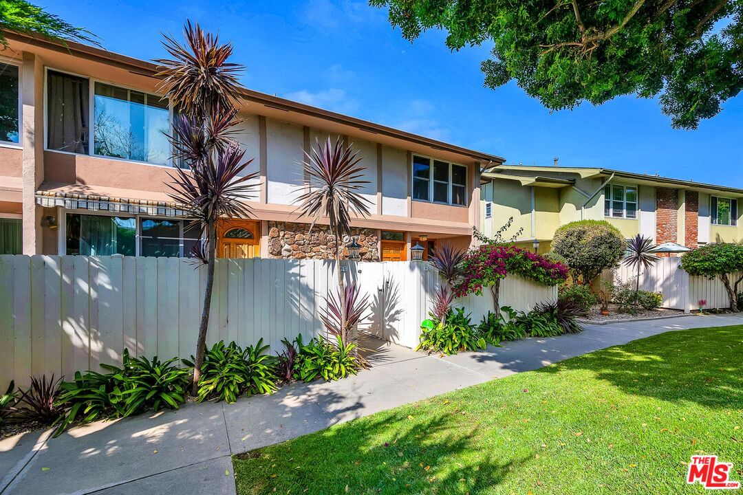 5215 S Sepulveda Blvd Unit: 11D