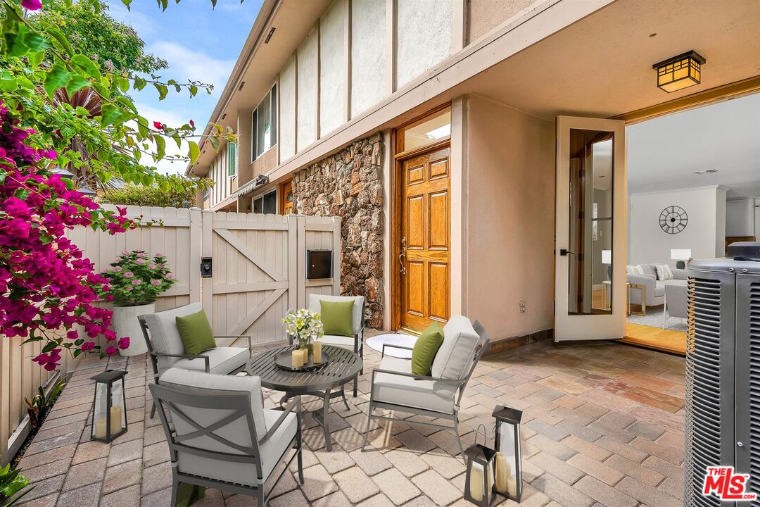 5215 S Sepulveda Blvd Unit: 11D