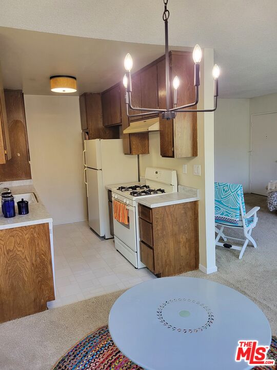 1322 Wellesley Ave Unit: 6