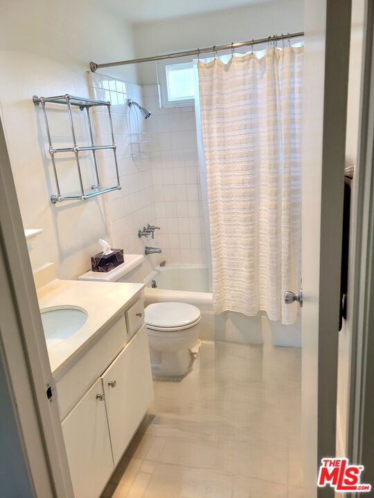 1322 Wellesley Ave Unit: 6