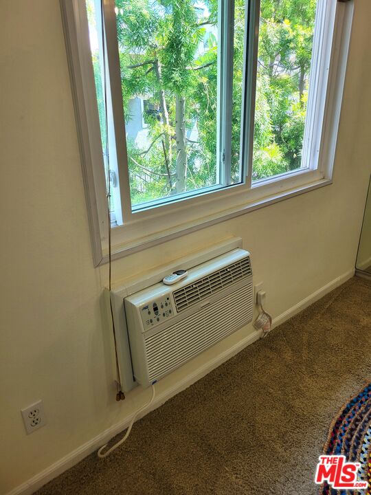 1322 Wellesley Ave Unit: 6