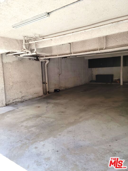 1322 Wellesley Ave Unit: 6