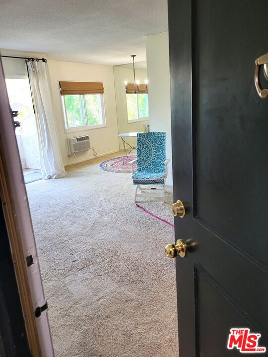 1322 Wellesley Ave Unit: 6